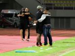 liga-1-madura-united-batal-menang-lawan-10-pemain-borneo-fc_20211215_175537.jpg