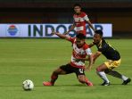 liga-1-madura-united-hajar-badak-lampung-fc-5-1_20190728_080819.jpg