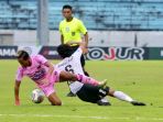 liga-1-madura-united-kalah-1-2-dari-persita-tangerang_20211106_202457.jpg