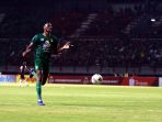 liga-1-persebaya-surabaya-atasi-persipura-jayapura_20190802_231500.jpg