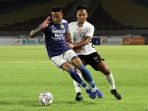 liga-1-persib-bandung-bekuk-persipura-jayapura-3-0_20211031_180753.jpg