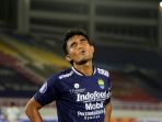 liga-1-persib-bandung-bekuk-persipura-jayapura-3-0_20211031_182456.jpg
