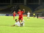 liga-1-persija-jakarta-takluk-0-1-dari-arema-fc_20211018_105233.jpg