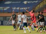 liga-1-persikabo-1973-vs-persib-bandung-imbang-0-0_20210927_230534.jpg