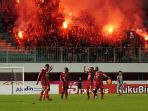 liga-1-persis-solo-tahan-imbang-persebaya-surabaya-3-3_20230409_205149.jpg