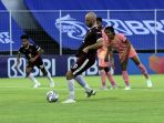 liga-1-psm-makassar-menang-tipis-atas-madura-united_20220110_051748.jpg