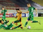 liga-1-pss-sleman-vs-bhayangkara-fc-berakhir-imbang-tanpa-gol_20211123_033707.jpg
