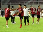 liga-2-debut-irfan-bachdim-di-persis-solo_20211116_180151.jpg