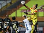 liga-2-martapura-dewa-united-vs-psim-yogyakarta-imbang-2-2_20211217_004437.jpg
