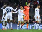 liga-europa-barcelona-ditahan-imbang-napoli-1-1_20220218_080207.jpg