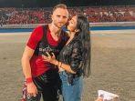 lija-spasojevic-dan-sang-istri-lelhy-arief-spaso-di-stadion-dipta-gianyar-beberapa-waktu-lalu.jpg