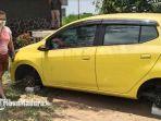 lili-pratiwi-32-kaget-bukan-kepalang-saat-ia-melihat-empat-roda-mobilnya-hilang.jpg
