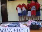 lima-pemuda-ditangkap-terkait-kasus-perkosaan-terhadap-seorang-gadis-berinisial-cc_20150603_193732.jpg