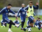 lionel-messi-latiantimnasargentina.jpg
