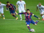 lionel-messi-mencetak-gol-penalti-dalam-laga-barcelona-dan-ferencvarosi.jpg