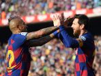 lionel-messi-quattrick-fc-barcelona-hempaskan-eibar-5-0_20200226_051227.jpg