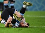 lionel-messi-terjatuh-di-lapangan-hijau_20221204_034800.jpg