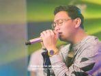 lirik-dan-terjemahan-lagu-klebus-yang-di-cover-oleh-denny-caknan-dalam-artikel-ini.jpg