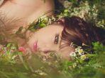 lirik-lagu-spring-park-bom-feat-sandara-park-lengkap-dengan-terjemahan-bahasa-indonesia.jpg