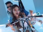 lirik-these-nights-lagu-baru-dari-rich-brian-dan-chung-ha.jpg
