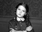 lisa-loring-saat-berperan-sebagai-wednesday-addams.jpg