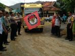 logistik-pilkada-kabupaten-bangka-dilepas-kapolres_20170214_144108.jpg