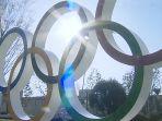 logo-olimpiade-dipasang-di-tengah-kota-tokyo.jpg