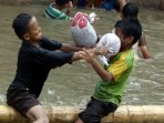 lomba-kemerdekaan-di-kalimalang_20150819_011943.jpg