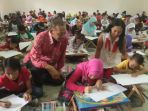 lomba-menggambar-sambut-hari-pendidikan-nasional_20170429_164629.jpg