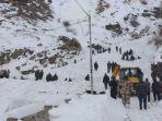 longsor-salju-di-pakistan-1612020.jpg