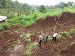 longsor-sumedang1.jpg