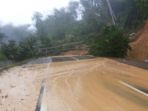 longsor-trans-kalimantan-di-desa-pejalin_20180207_072129.jpg