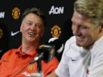 louis-van-gaal-dan-bastian-schweinsteiger_20160526_160638.jpg