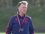 louis-van-gaal-liatinpemainlatian_20150929_151724.jpg