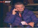 louis-van-gaal-memberikan-instruksi.jpg
