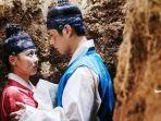 love-in-the-moonlight.jpg