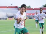 luapan-kegembiraan-samsul-arif-usai-mencetak-gol-keunggulan.jpg