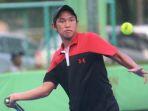 lucky-candra-kurniawan-lagi4.jpg