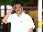 luhut-panjaitan-datang-ke-istana-kepresidenan_20191022_212543.jpg