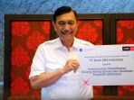 luhut-panjaitan-terima-donasi-dari-dbs-indonesia_20200514_232532.jpg