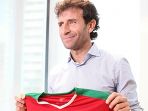 luis-milla-pelatih-baru-timnas-indonesia_20170120_194103.jpg