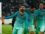 luis-suarez-gerard-pique-sergio-busquets_20160929_113159.jpg
