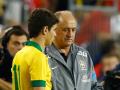 luiz-felipe-scolari-dan-oscarrrrrr.jpg