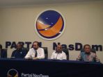 lukas-enembe-dan-ketua-umum-partai-nasdem-surya-paloh-d_20180926_222149.jpg