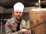 lukas-podolski-kebab_20170215_154218.jpg