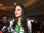 luna-maya-di-plaza-indonesia.jpg