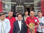 m-Advocate-Public-Defender-dari-Peradi-Bersatu-usai-menjalani-pemeriksaan.jpg