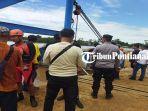 m-iqbal-zafarullah-yang-diduga-bunuh-diri-dengan-cara-terjun-ke-sungai-kapuas.jpg