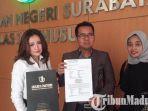 m-sholeh-tengah-selaku-kuasa-hukum-masyarakat-surabaya-menggugat.jpg