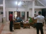 mabes-polri-geledah-rumah-bambang-tri-mulyono_20170105_164908.jpg